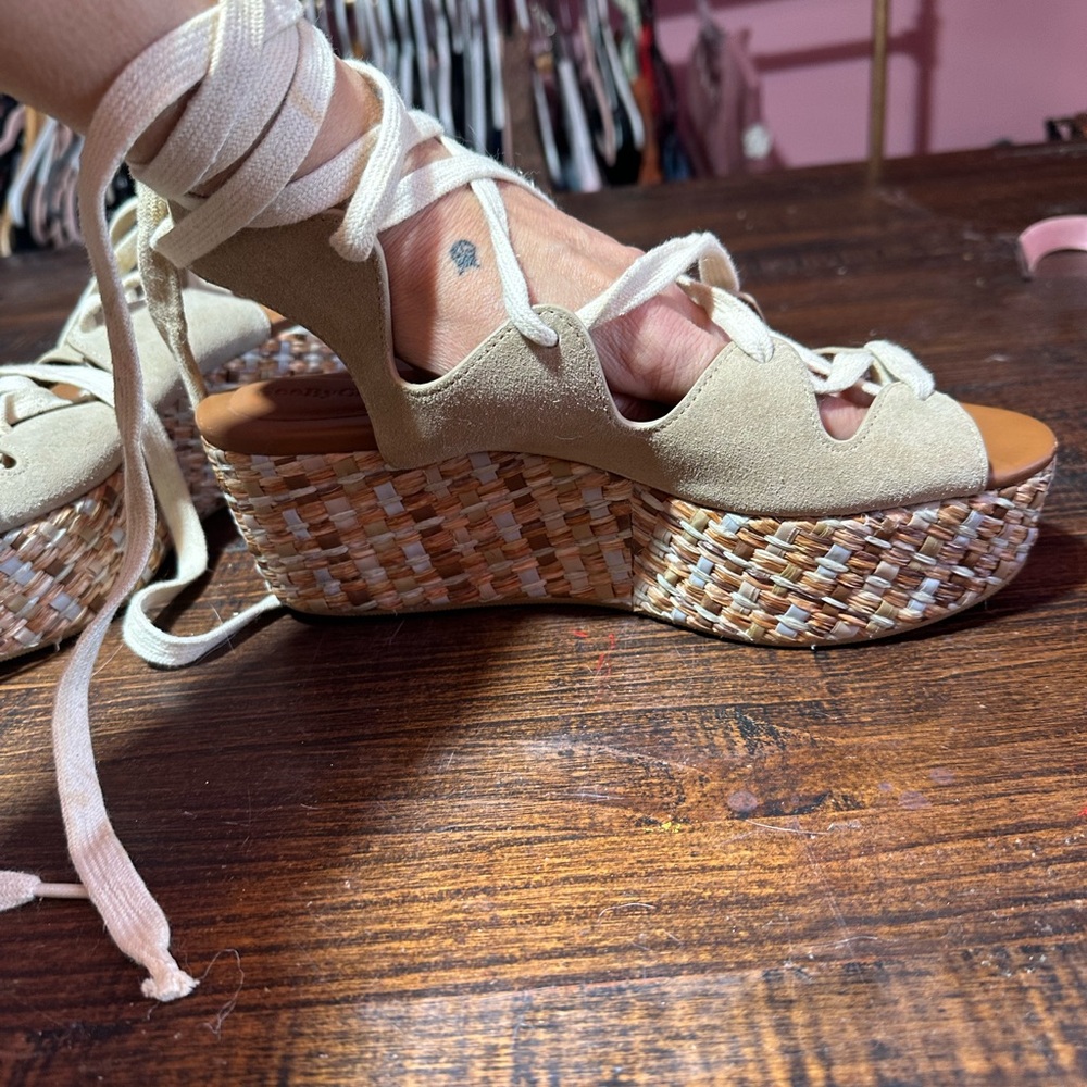 See By Chloé Raffia Platform Wedge Sandals Size 9 Lace Up Wedge.
